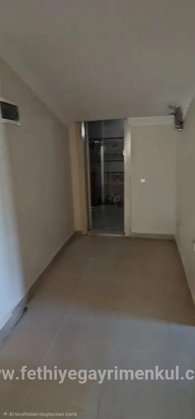In Beldibi befindet sich In einem jungem Gebäude Im Zustand null eine luftige und große 3+1 Mietwohnung