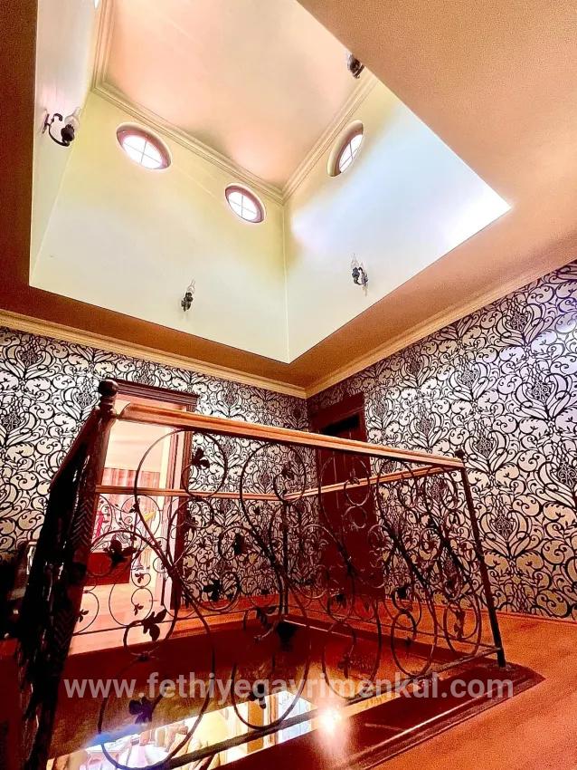4+2-Zimmer Einfamilienhaus Zu verkaufen in Armutalan Bz. Marmaris - 970 m²