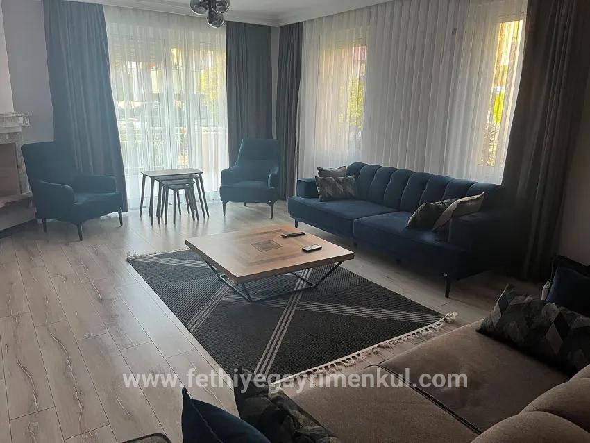 3+1-Zimmer Einfamilienhaus Zu vermieten in Kemeraltı Bz. Marmaris - 200 m²