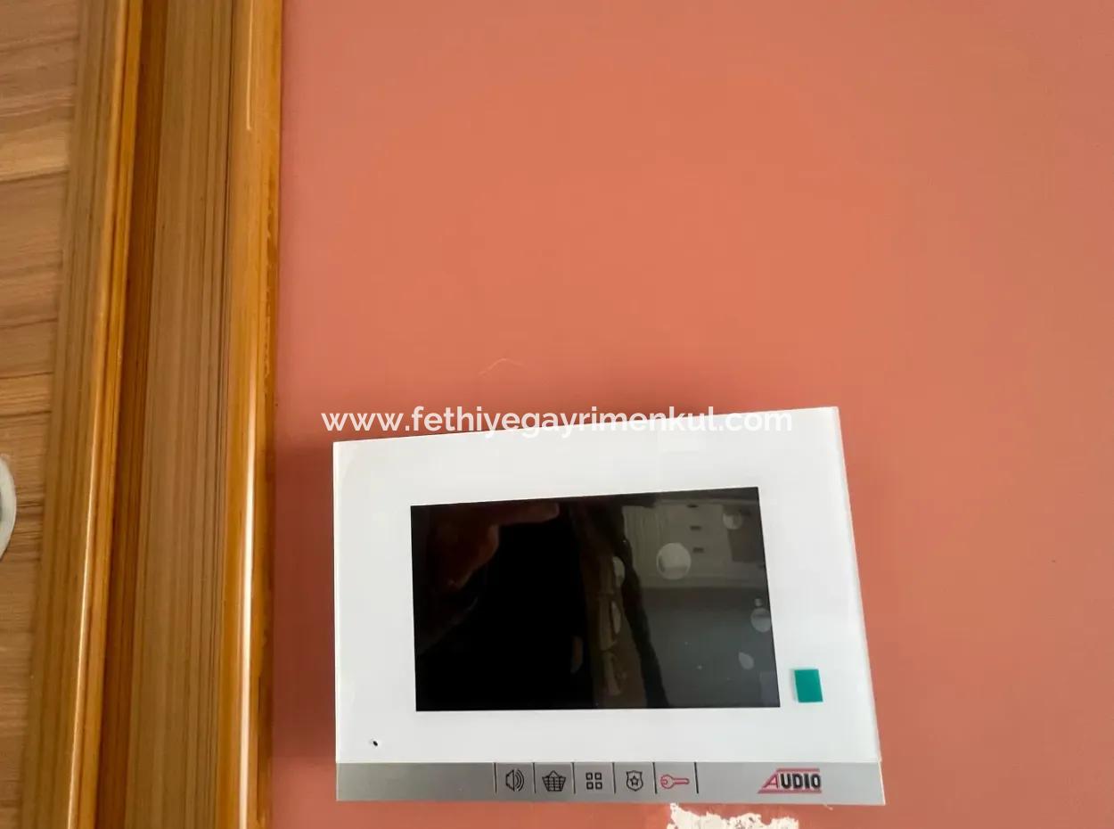 Luxuswohnung Zum Verkauf Mit Swimmingpool Im Stadtteil Gökçe Des Bezirks Ula Der Provinz Muğla 2 Km Zum Meer Mit Blick Auf Den Wald