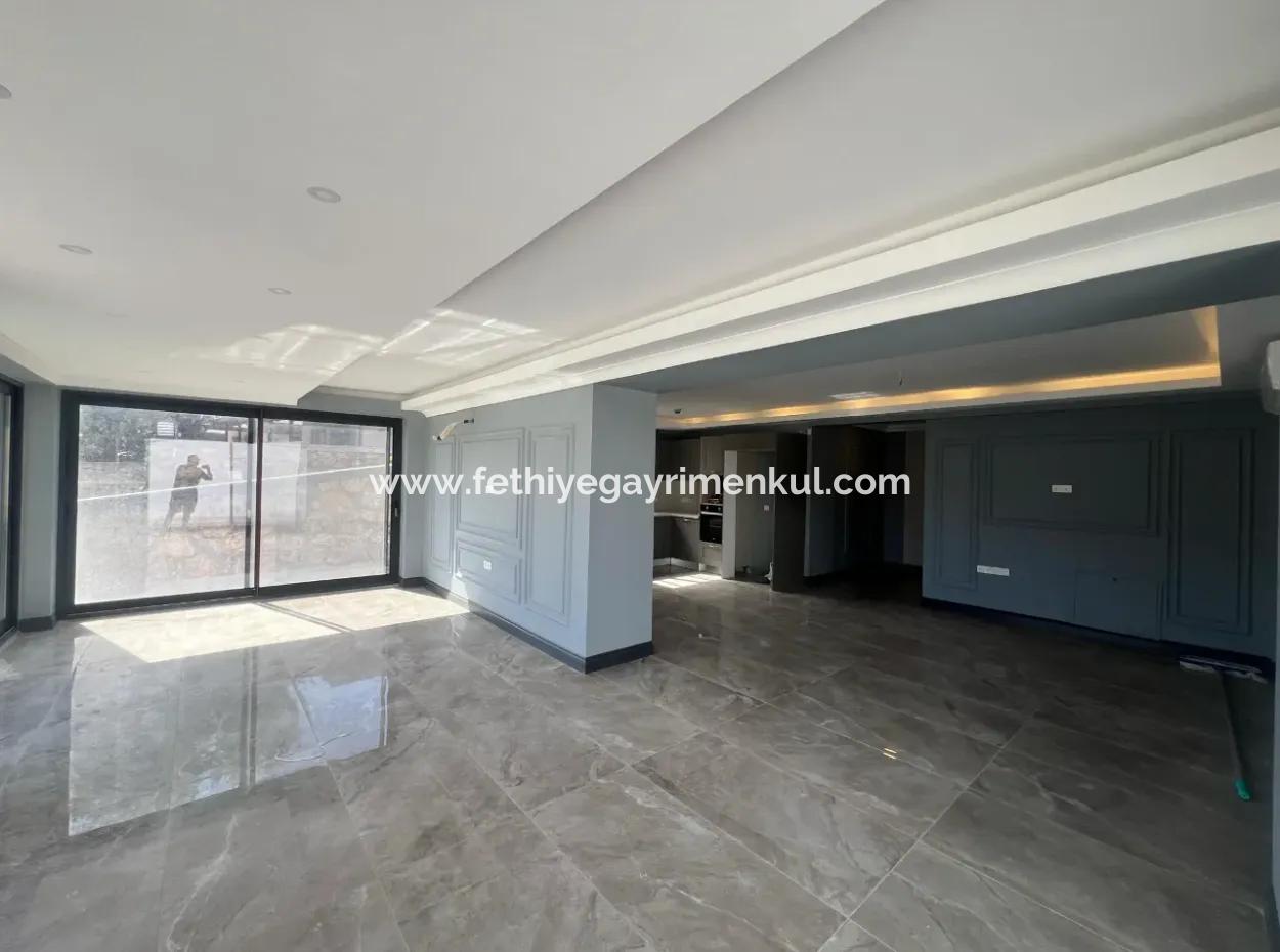 Herrlicher Blick Auf Die Natur Freistehender Garten Mit Parkplatz, Pool Mit Swimmingpool, 3 Zimmer, 4 Bäder, Ultra-Luxusvilla Zum Verkauf, 3 Etagen Auf Einem 500M2 Großen Grundstück