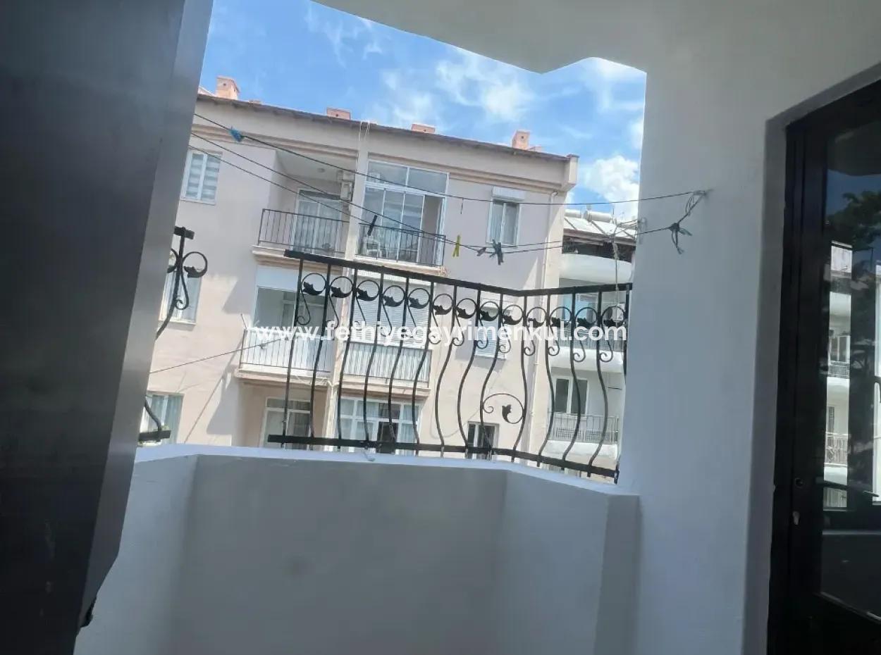 2 Zimmer1 Wohnzimmer, Innenküche, Mezat-Wohnung Zum Verkauf Im Zentrum Von Marmaris, 110 M2, In Der Nähe Des Meeres