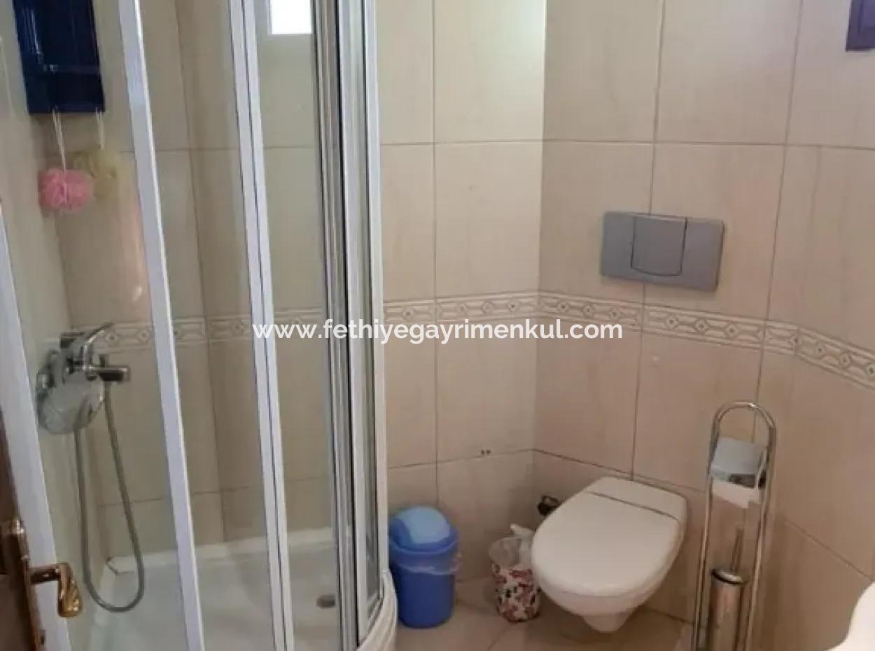 Villa Zu Verkaufen In Armutalan, Marmaris Mit Freistehendem Garten Und Pool