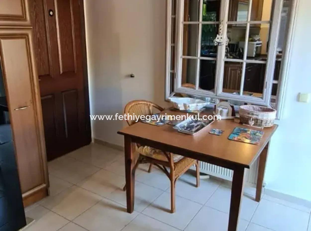 Villa Zu Verkaufen In Armutalan, Marmaris Mit Freistehendem Garten Und Pool