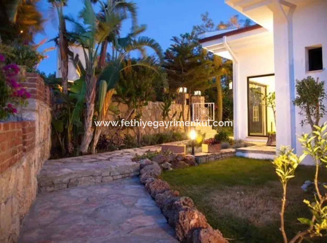 Maßgeschneidertes Boutique-Hotel Mit 7 Zimmern Zum Verkauf Im Zentrum Von Datca