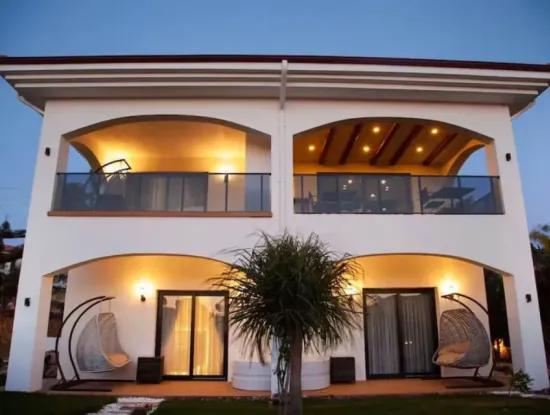 Maßgeschneidertes Boutique-Hotel Mit 7 Zimmern Zum Verkauf Im Zentrum Von Datca