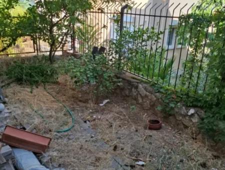 Armutalan Neighborhood 3÷1 Freistehendes Dreifachhaus Zum Verkauf