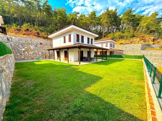 📍 Im Stadtteil Çetibeli Komfortabel Zu Verkaufen 3+1 Freistehende Villa