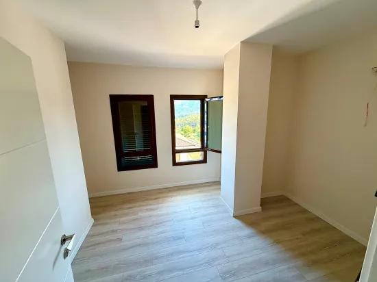 📍 Im Stadtteil Çetibeli Komfortabel Zu Verkaufen 3+1 Freistehende Villa