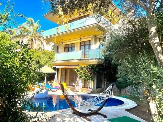 Zu Verkaufen 4+2 Villa – 970 m² Grundstücksanteil – Armutalan