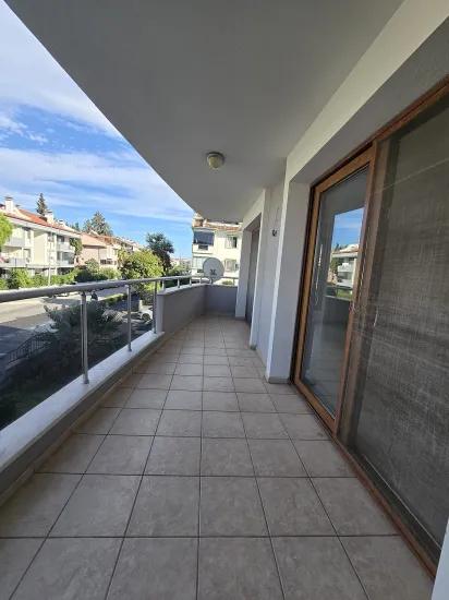 3+1 Zu Vermietende Wohnung Im Jungen Gebäude Im Viertel Çıldır