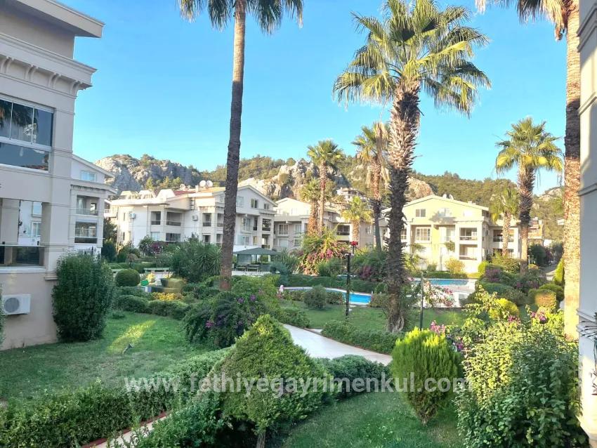 In Camiavlu Mahallesi, A 3+1 Rental Flat In A Complex With A Swimming Pool