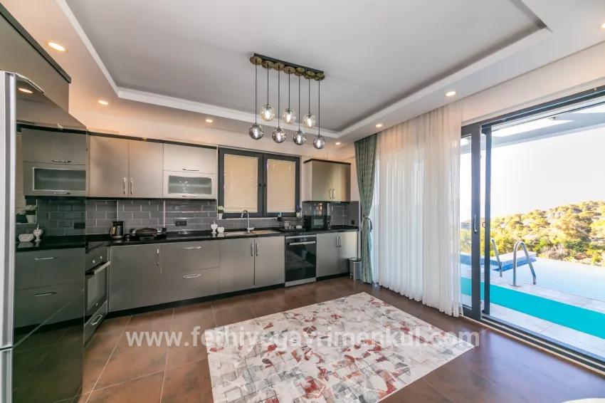 4+1 Bedroom Detached house For sale in Faralya Nbh. Fethiye - 500 m²