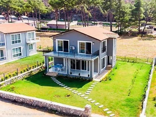 Fully Detached 4+1 Furnished Rental Listing – 400 m² Private Garden, 30 m² Terrace – Hisarönü Neighbourhood