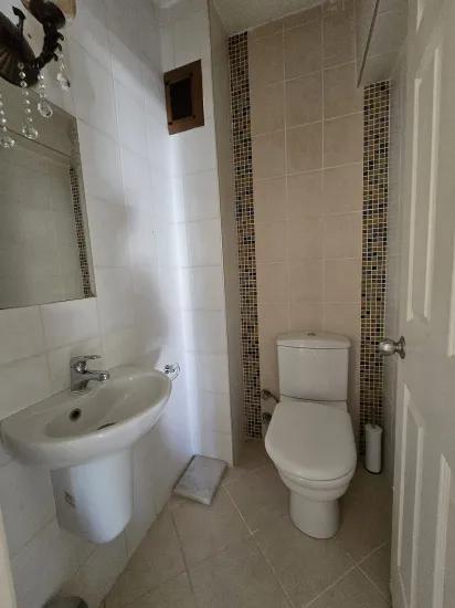 Çıldır Neighbourhood In Genç Building 3+1 Rental Apartment