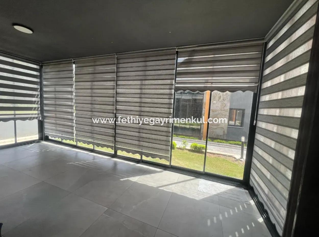 Luxury Apartment For Sale In A Stylish Complex In The Center Of Marmaris, With Ground Floor, Garden, 3 Rooms, 1 Living Room, Parking Lot