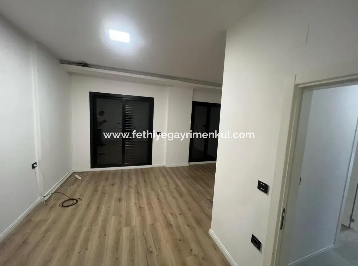 Luxury Apartment For Sale In A Stylish Complex In The Center Of Marmaris, With Ground Floor, Garden, 3 Rooms, 1 Living Room, Parking Lot