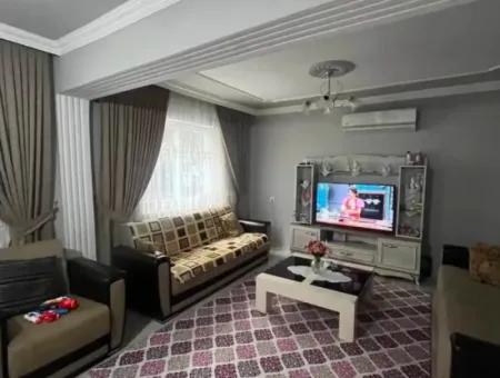 Camiavlu Neighborhood Building With 5 Flats For Sale