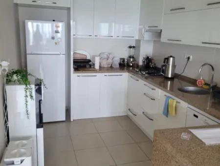 Kemeraltı Neighborhood Full Sea View 2 1 Flat For Rent
