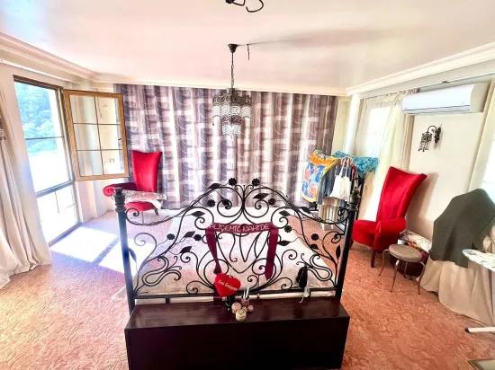 На продажу 4+2 Вилла – 970 m² доля участка – Armutalan