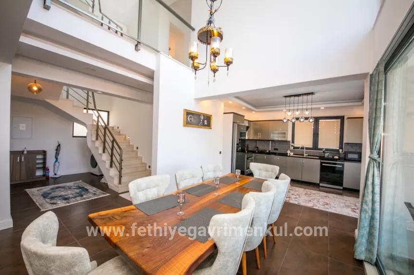 Faralya'da deniz manzaralı muhteşem bir villa