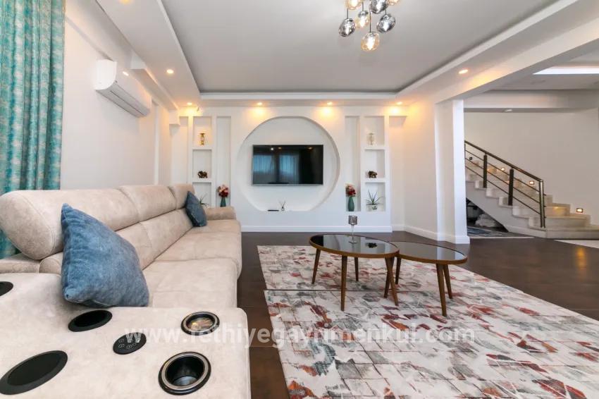 Faralya'da deniz manzaralı muhteşem bir villa
