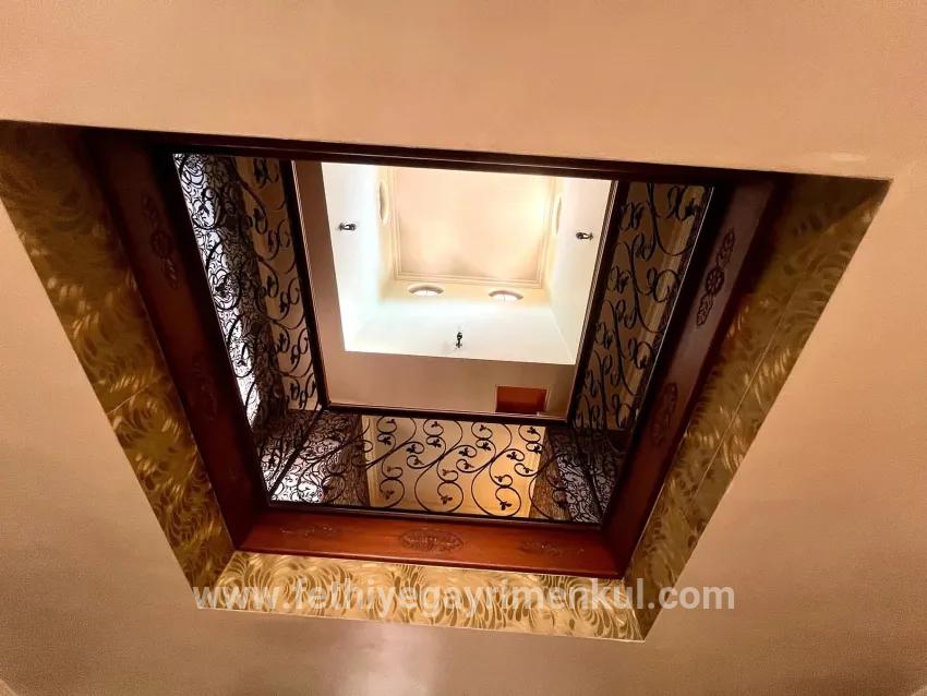 Marmaris Armutalan Mah. Satılık 4+2 Müstakil ev - 970 m²