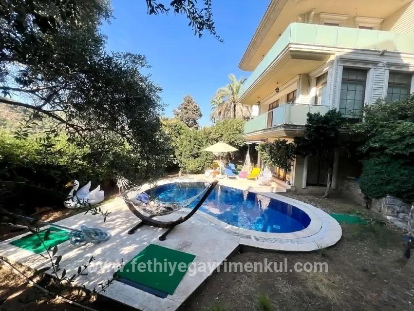 Marmaris Armutalan Mah. Satılık 4+2 Müstakil ev - 970 m²