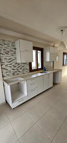 Beldibi’nde sıfır ayarında genç binada ferah ve geniş 3+1 kiralık daire
