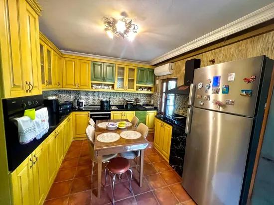Satılık 4+2 Villa – 970 m² Arsa Payı – Armutalan