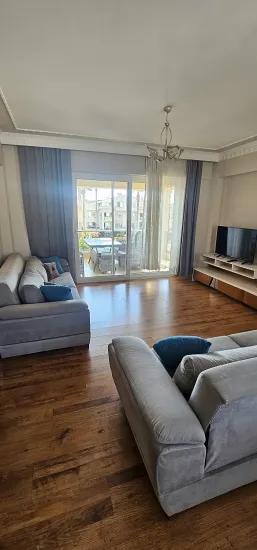 Marmaris Camii Avlu Mahallesi Havuzlu Sitede Lüks 3+1 Kiralık Eşyalı Çatı Dubleksi