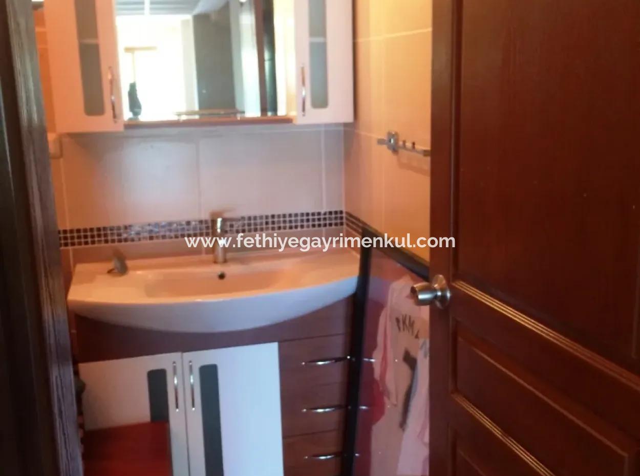 Marmaris Merkezinde 10 Odalı Havuzlu 2.500M2 Arsa İçinde Malikanemiz Satılıktır.