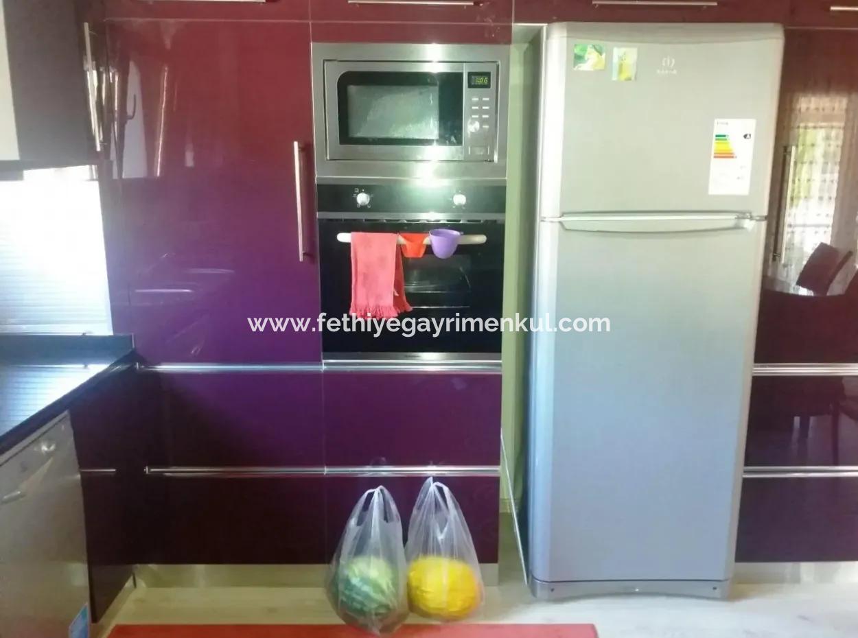 Marmaris İçinde 7000M2 Arsa Üzerine Kurulu 8 Oda Çiftlik Evi Havuz Mevcut