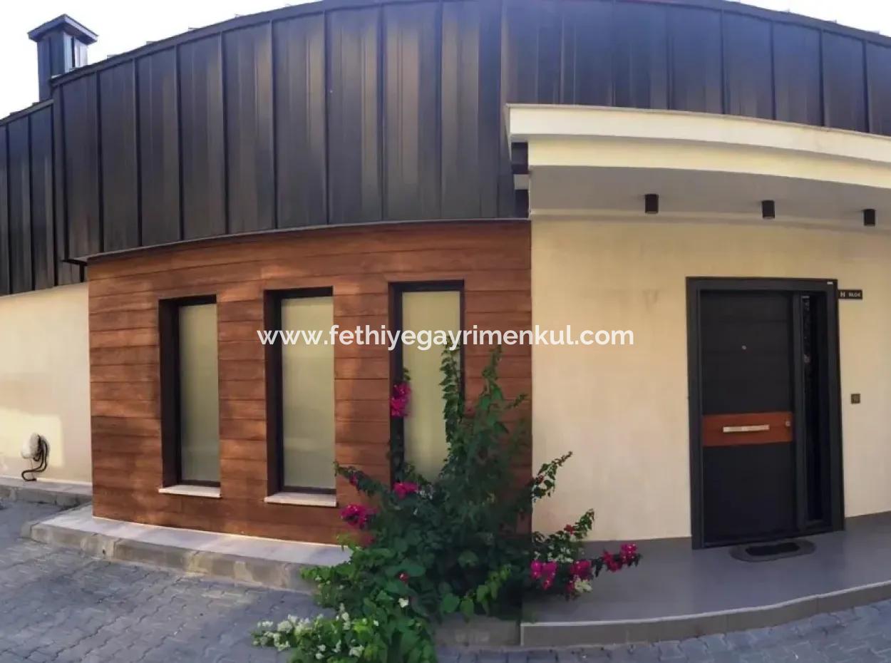 Marmaris İlçesi Beldibi Mahallesinde Satılık Müstakil Havuzlu 4 Oda 2 Salon 220 M2 Havuzlu Akıllı  Villa