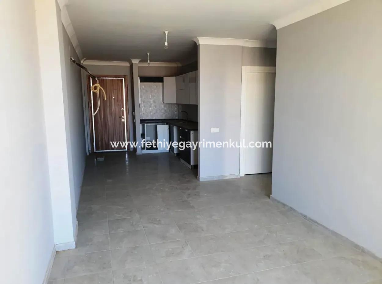 Datça İskele Mahallesinde Deniz Manzaralı Yüzme Havuzlu Site İçerisinde 2+1 Lüks Daire Satılıktır.