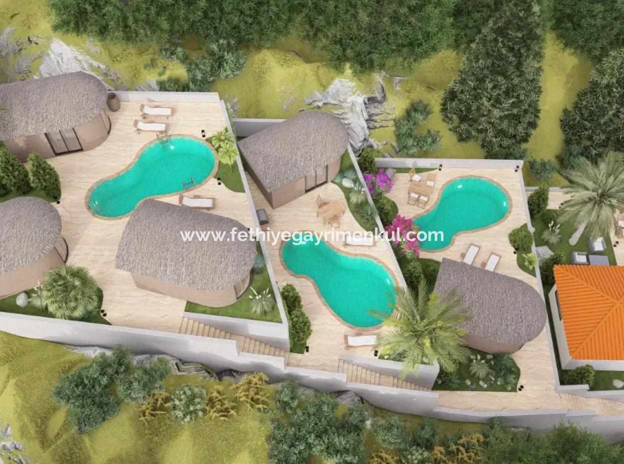 Muğla Akyaka,Ya 7 Km Mesafede Ataköy Mevkisinde Orman Manzaralı 20 Odalı Sonsuzluk Havuzu Mevcut Satılık Butik Otel