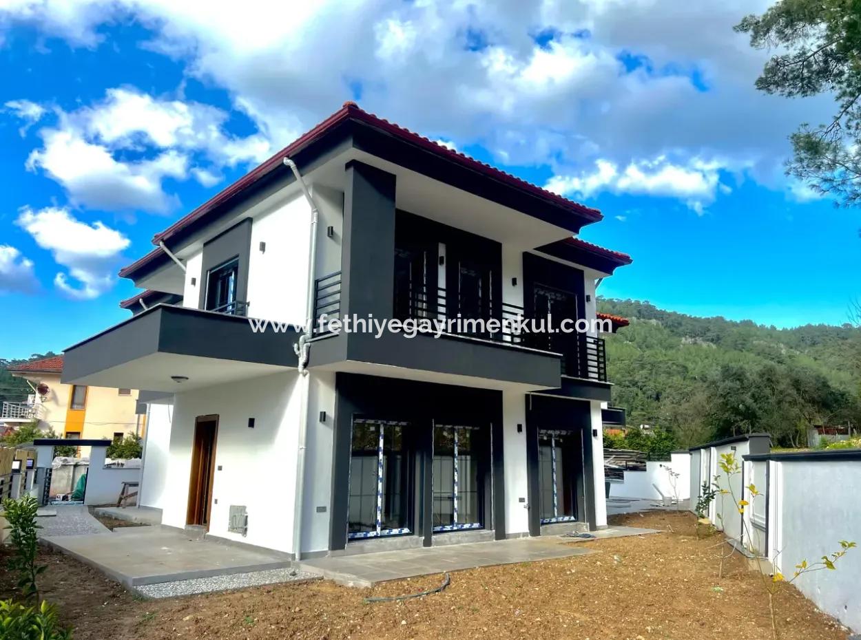 Muğla İli Ula İlçesi Gökçe Mahallesinde Orman Manzaralı Denize 2 Km Mesafede Yüzme Havuzlu Satılık Lüks Daire