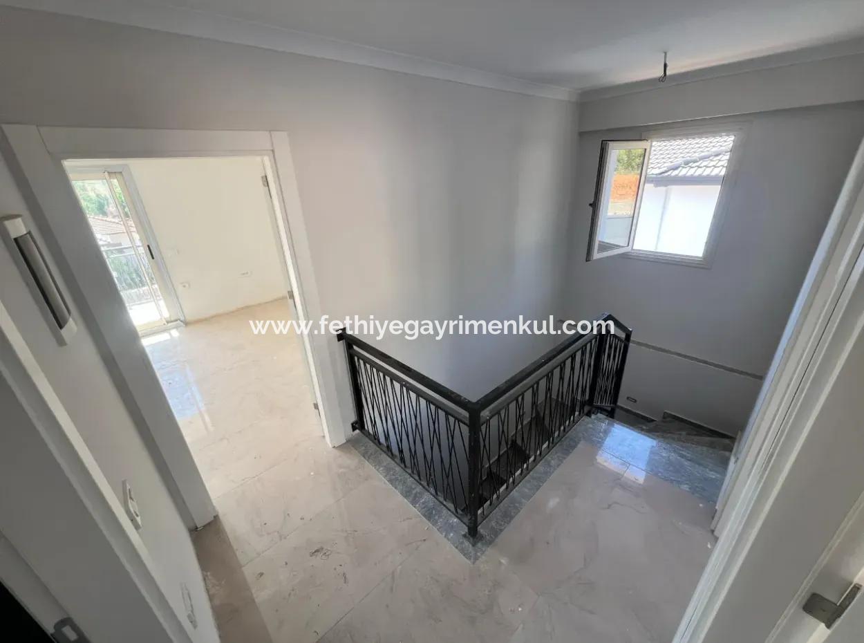 Marmaris Çetibeli Mahallesi Tam Müstakil Yüzme Havuzlu 400M2 Arsa İçerisinde 3 Oda 3 Banyo 160M2 Satılık Orman Manzaralı Villa