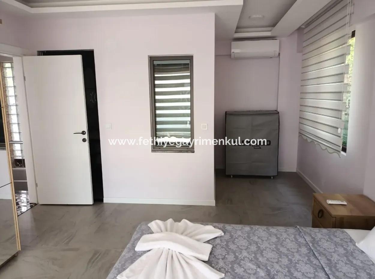 Marmaris Söğüt Köyünde Muhteşem Deniz Manzaralı Yüzme Havuzlu Otoparklı 3 Oda 1 Salon Bahçeli 200M2 Kullanım Alanı Mevcut Satılık Villa