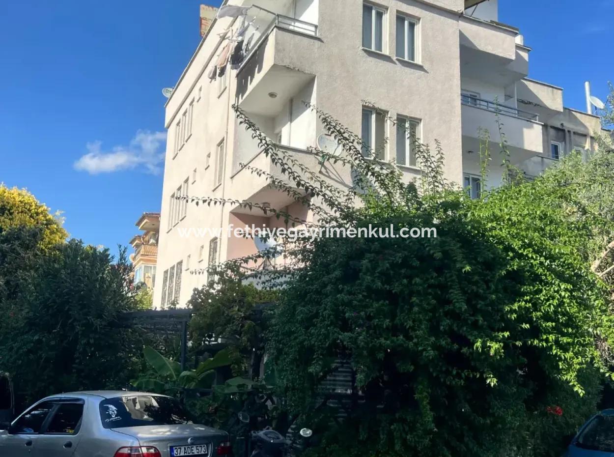 Marmaris Merkez,De Satılık 7 Daire 1 Dükkan Bulunan Komple Bina