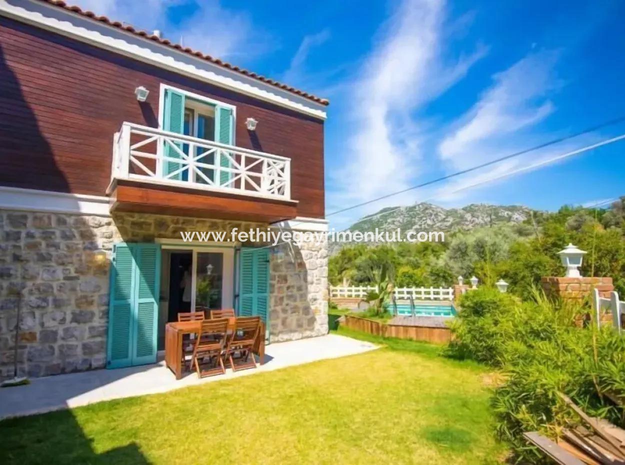 Marmaris İlçesi Selimiye Mahallesinde Muhteşem Deniz Manzaralı Yüzme Havuzlu 3 Oda 1 Salon 140M2 2 Adet Satılık Villa