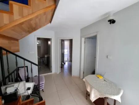 Armutalan Mahallesi Satılık 3÷1 Müstakil Tripleks Ev